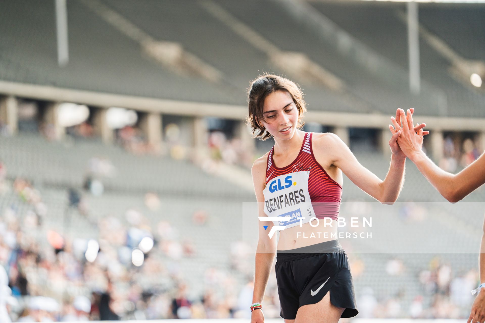 Sara Benfares (LC Rehlingen) ueber 5000m waehrend der deutschen Leichtathletik-Meisterschaften im Olympiastadion am 26.06.2022 in Berlin
